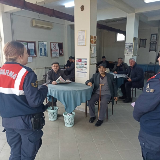 Uzunköprü'de jandarma ekipleri KADES uygulamasını anlattı