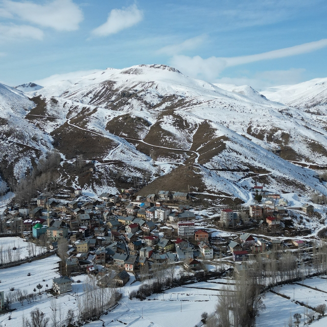 Bayburt'ta köylüler muhtar adayını kurayla belirledi