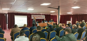 Hüyük'te çilek üreticileri eğitim toplantısı yapıldı