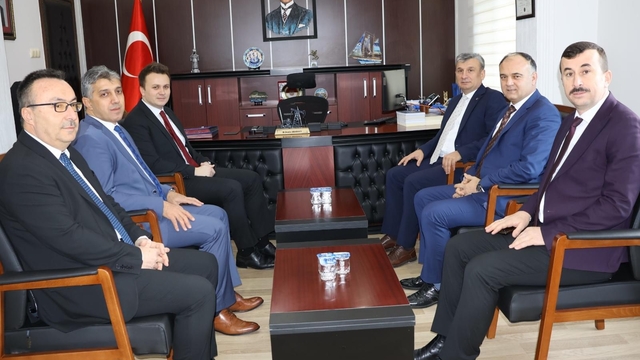 MEB Özel Öğretim Kurumları Genel Müdürü Güner, Gerze'de okulları ziyaret etti