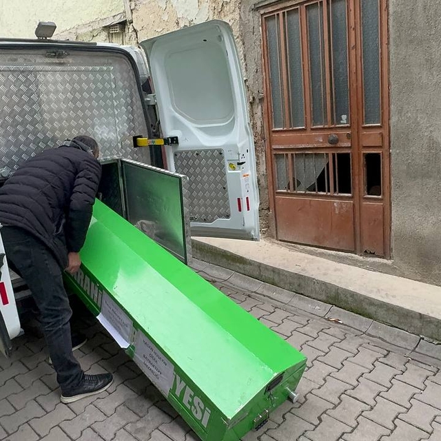 Afyonkarahisar'da bir metruk binada 1 kişi ölü bulundu