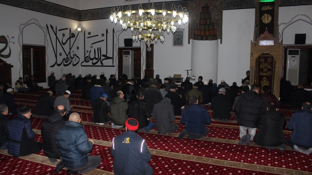 Osmaneli'de Regaip Kandili dualarla idrak edildi