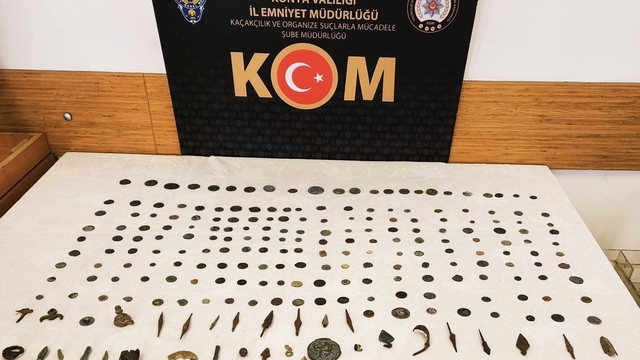 Konya'da tarihi eser kaçakçılığı operasyonunda 3 şüpheli yakalandı