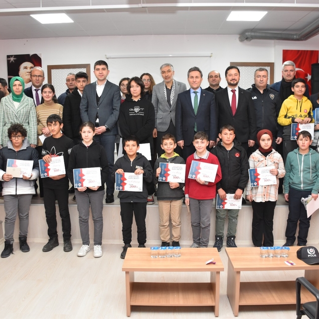 Yakakent'te kitap okuma yarışması ödül töreni düzenlendi