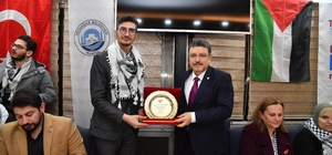 Ortahisar Belediye Başkanı Genç, Filistinli öğrencilerle bir araya geldi