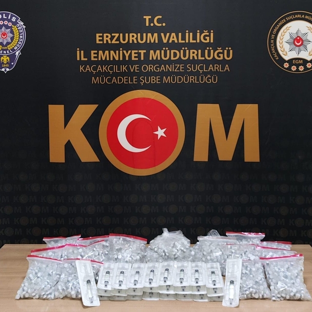 Erzurum'da kaçak 2 bin 296 botoks ilacı ele geçirildi