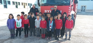 Gelibolulu itfaiyecilerden kendilerine şiir yazan öğrencilere ziyaret