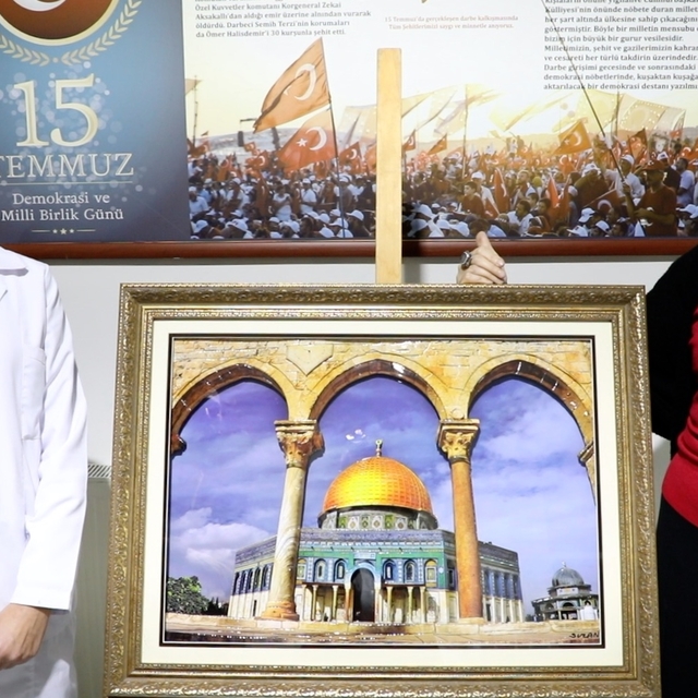 HEM kursiyerlerinin üç boyutlu tablosu, Filistin yararına satışa çıkarıldı