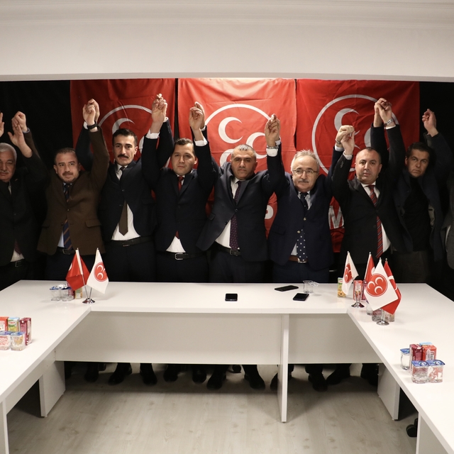 MHP Samsun'daki ilçe belediye başkan adaylarını tanıttı