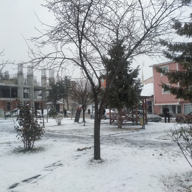 Tokat'ın yüksek kesimlerinde kar yağışı sürüyor