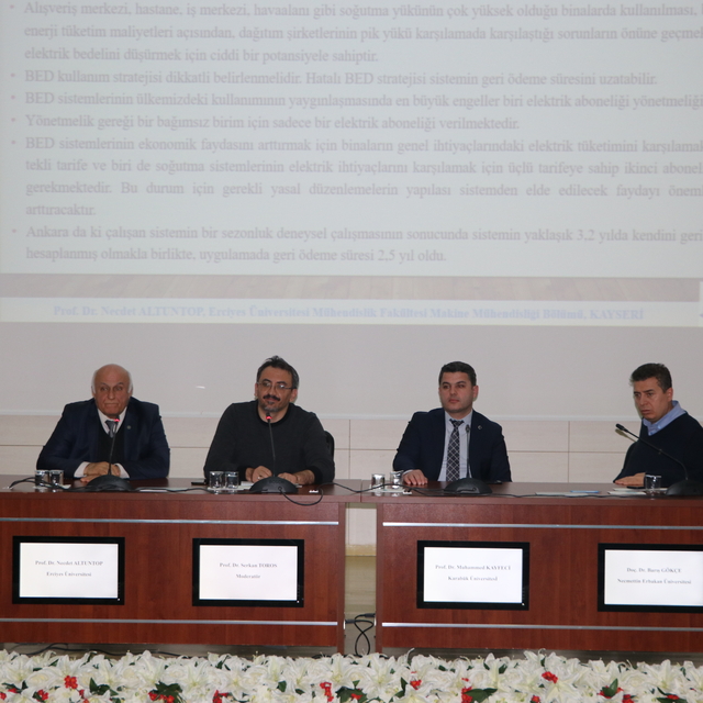 Niğde'de "Geleceğin Enerji Paradigmaları" konulu panel düzenlendi