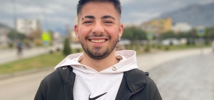 Adana'da beton bariyere çarpan motosikletteki 1 kişi öldü, 1 kişi yaralandı...