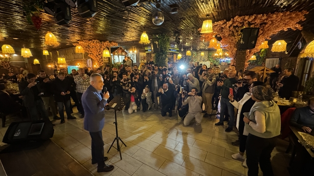 Aydın'da büyükşehir belediye başkan adayı Mustafa Savaş, gazetecilerle buluştu