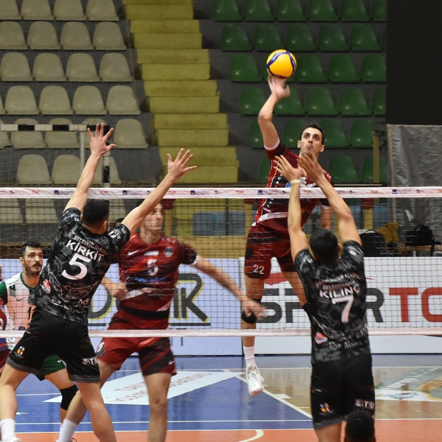 Voleybol: AXA Sigorta Efeler Ligi