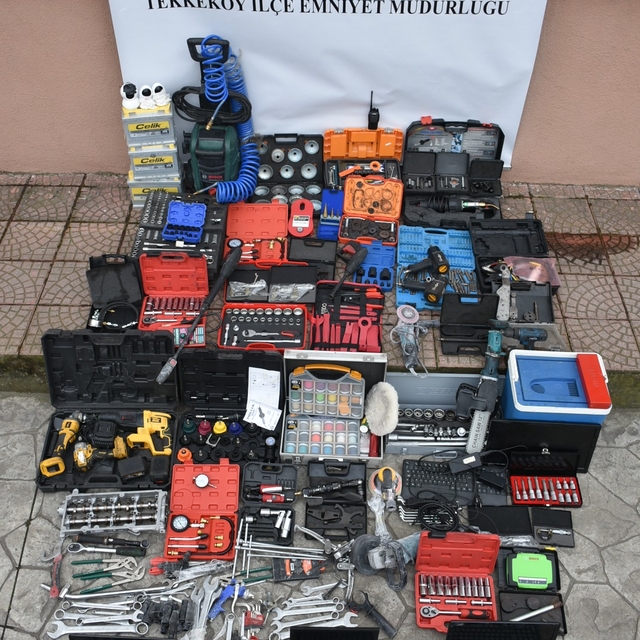 Samsun'da hırsızlık şüphelisi 2  kişi yakalandı