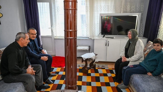 Kocaeli Valisi Yavuz, Gölcük'te aile ziyaretlerinde bulundu