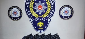 Konya'da durdurulan araçta ruhsatsız tabancalarla yakalanan 2 kişi gözaltına alındı