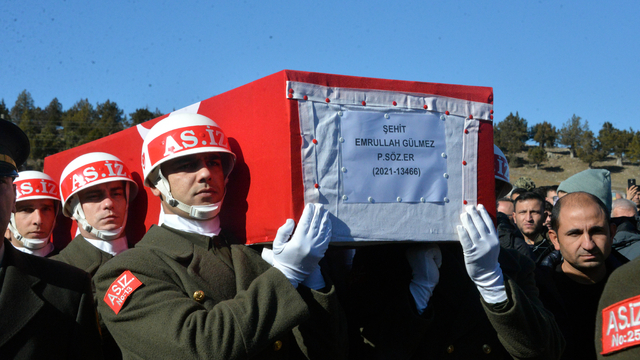 Şehit Emrullah Gülmez, son yolculuğuna uğurlandı