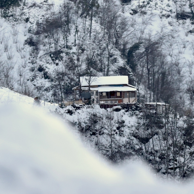 Düzce'nin yüksek kesimleri karla kaplandı