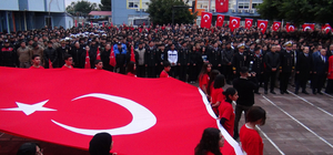 Mersin'deki okullarda şehitler için saygı duruşu