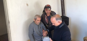 Mecitözü'nde hasta ve engelliler kimlik kartlarını evlerinde alıyor