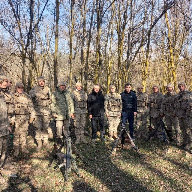 Edirne Valisi Sezer, sınır hattında görevli güvenlik güçlerini ziyaret etti