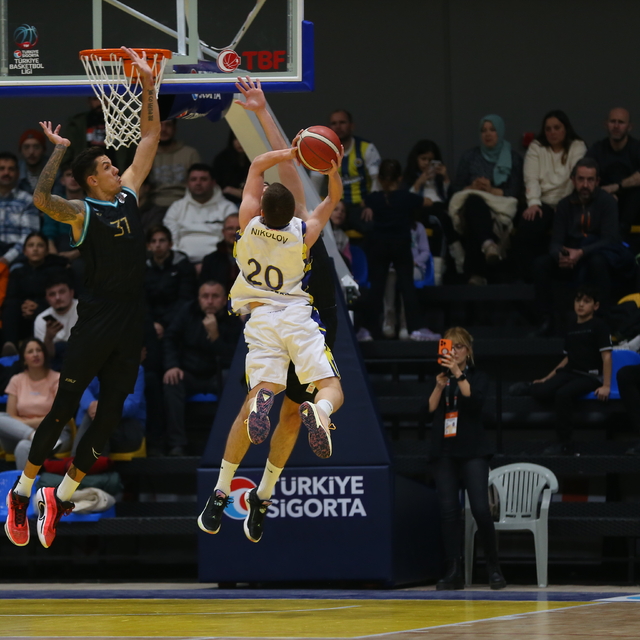 Kapaklıspor sahasında Çayırova Belediyespor'u 102-91 mağlup etti