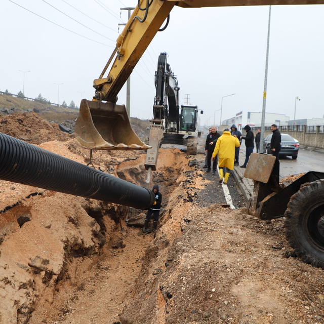 Diyarbakır'da yeni yerleşim alanlarında altyapı çalışması sürüyor