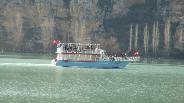 Halfeti kış aylarında da ziyaretçilerini ağırlıyor