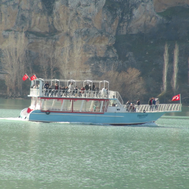 Halfeti kış aylarında da ziyaretçilerini ağırlıyor