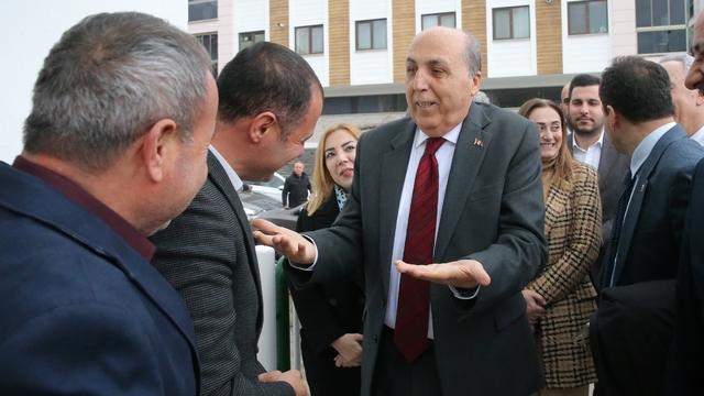 AK Parti Muğla Büyükşehir Belediye Başkan Adayı Ayaydın Muğlaspor'u ziyaret etti