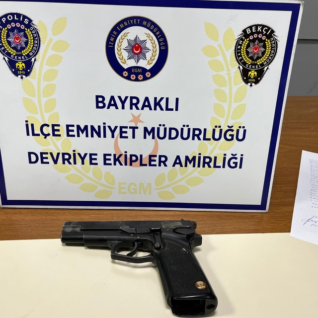 Bayraklı'da silahlı kavgada 2 kişiyi yaralayan şüpheli yakalandı