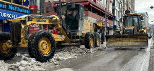 Van, Hakkari ve Bitlis'te 69 yerleşim birimine ulaşım sağlanamıyor