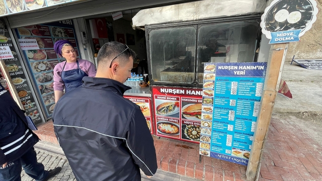 Amasra'da zabıtadan fiyat listesi denetimi