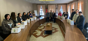 Güdül Belediyesinden öğrencilere eğitim seti desteği