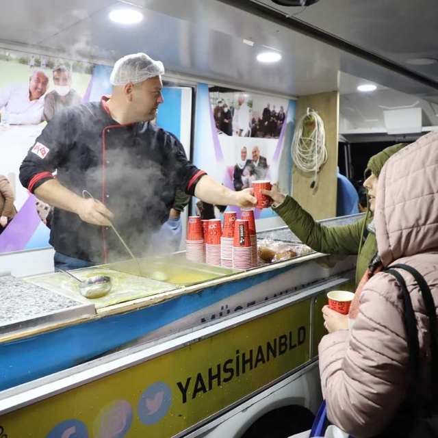 Yahşihan Belediyesinden üniversite öğrencilerine çorba ikramı