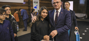 Van'da deneme sınavında başarılı olan öğrenciler ödüllendirildi