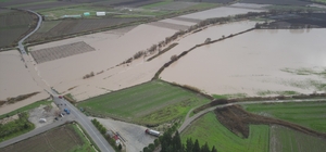 Manisa'da sağanak taşkınlara yol açtı