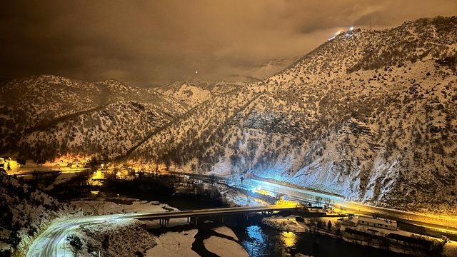 Tunceli ve Bingöl'de eğitime 'kar' engeli