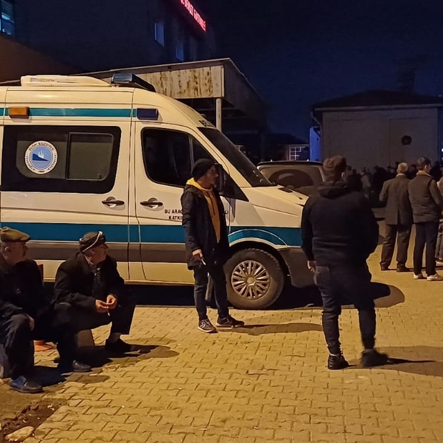 Mersin'de otobüs kazasında ölen 9 kişiden 2'sinin cenazesi Şırnak'ta toprağ...