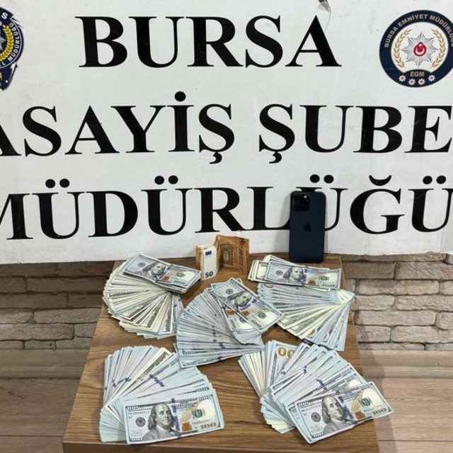 İşi bırakmadan önce yaptırdığı anahtarla kasayı soydu