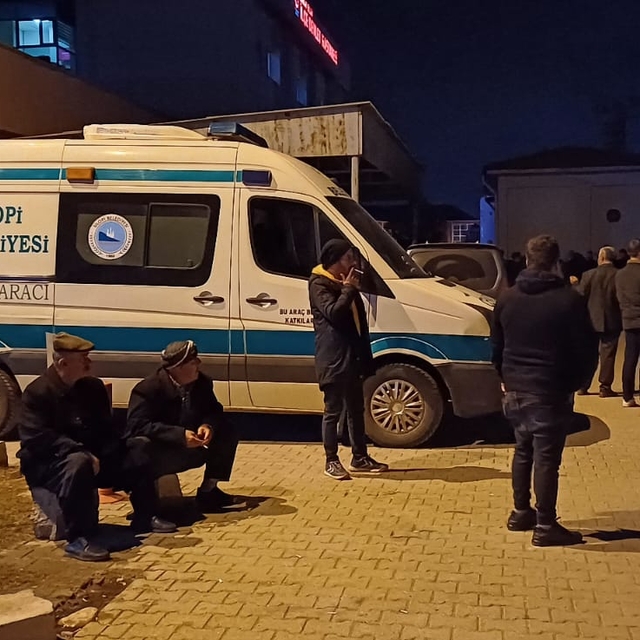 Mersin'deki otobüs kazasında ölen 9 kişiden 2´si Silopi'de toprağa verildi