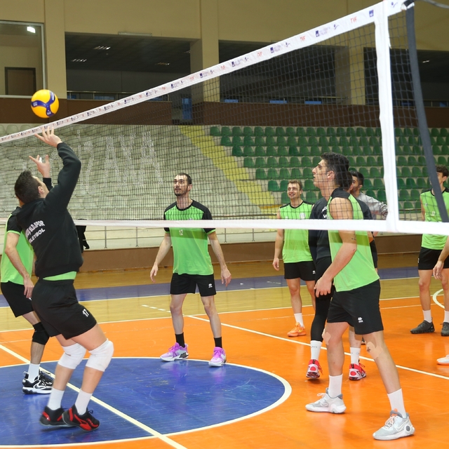 Efeler Ligi'nde Akkuş Belediyespor, Galatasaray karşısında galibiyet hedefl...