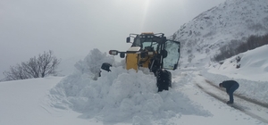 Bingöl´de 91 köy yolu kardan kapandı