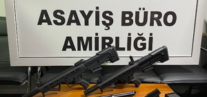 İzmir'de evinde tabanca ve pompalı tüfek bulunan şüpheli gözaltına alındı