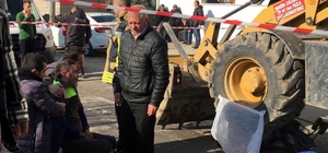 İş makinesinin çarptığı bebek arabasındaki Elis Ada öldü, annesi ve kardeşi...