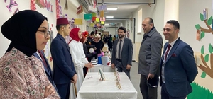 Mudurnu'da lise öğrencileri okudukları kitapları sunumlarla anlattı