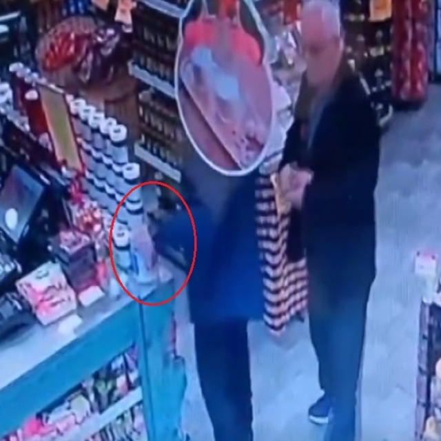 SMA'lı Göktuğ'un bağış parasının toplandığı kumbarayı çaldı