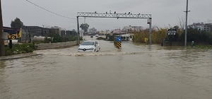 Hatay'da sağanak hayatı olumsuz etkiledi