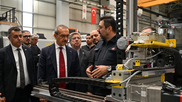 Kocaeli Valisi Yavuz, İMES OSB'de incelemelerde bulundu
